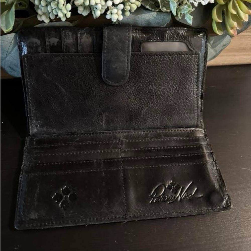 Patricia Nash Black and Cream Newspaper Print Wallet - Picture 3 of 4